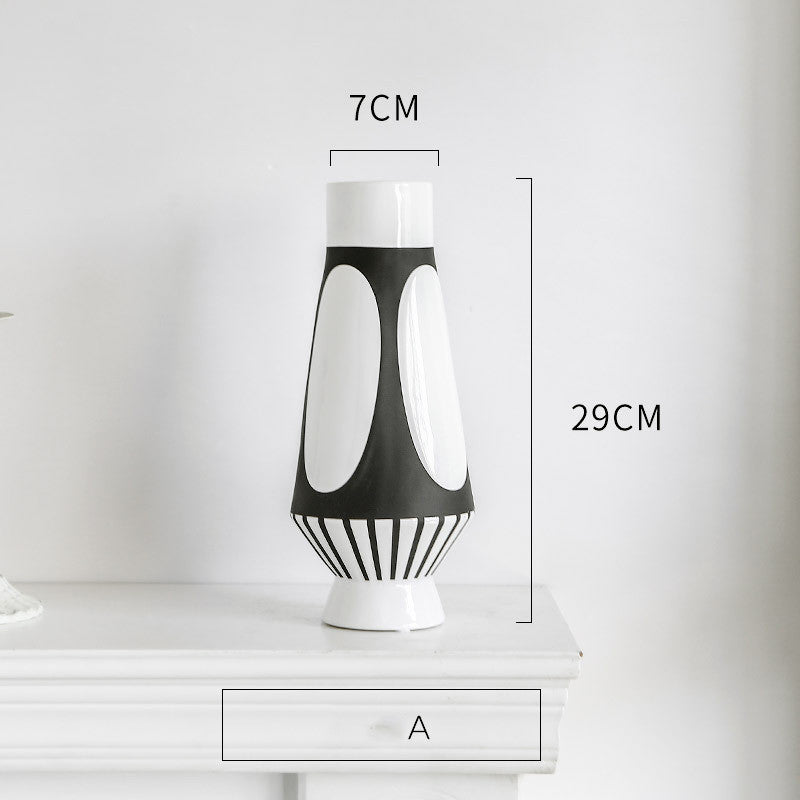 Élégance monochrome - Vase noir et blanc