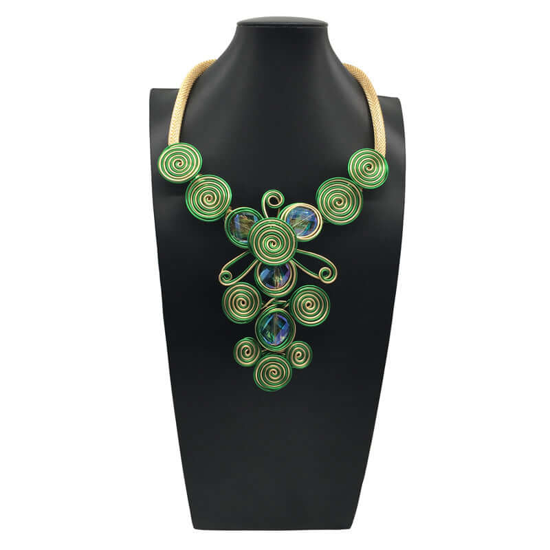 Fashion Crystal Aluminum Wire Woven Necklace