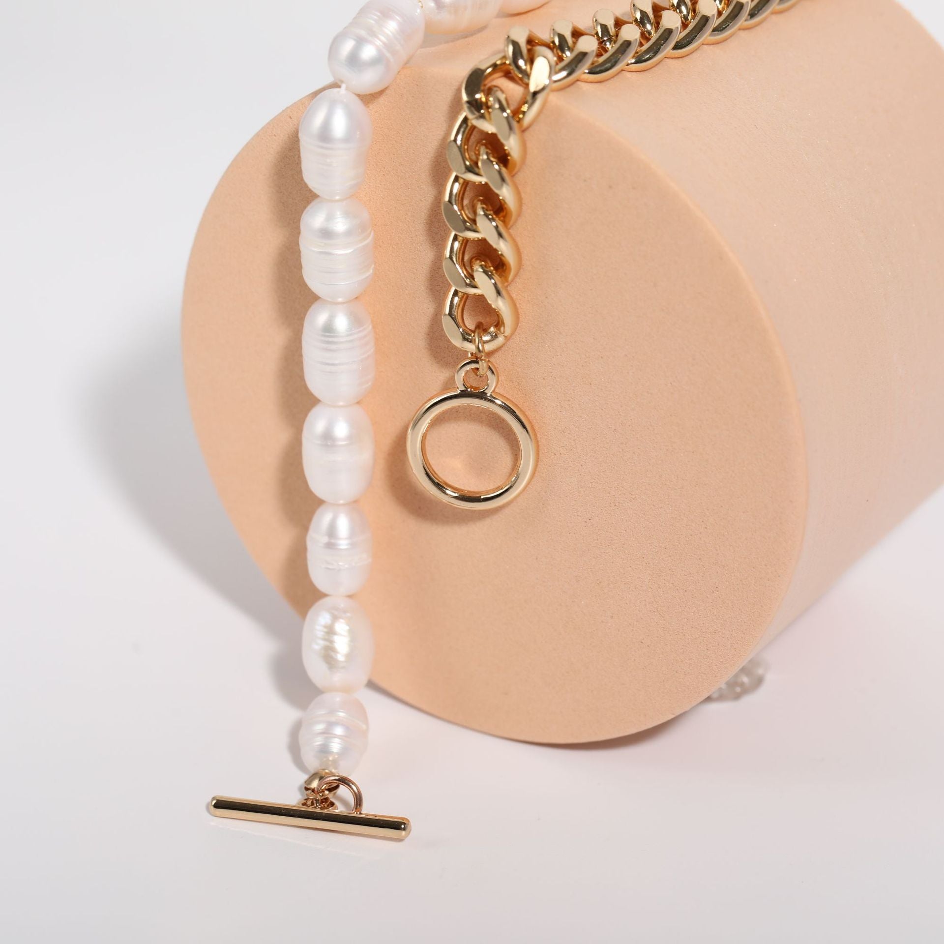Stainless Steel Gold Plated Cuban Chain Freshwater Pearl Necklace